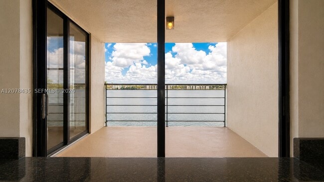 Photo - 114 Lake Emerald Dr Unit 409