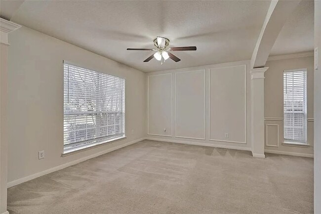 Photo - 511 Elm Ridge Dr