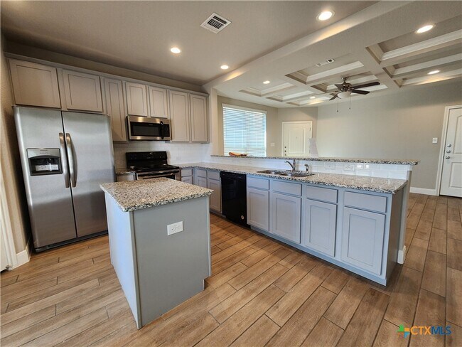 Photo - 2021 Rueben Rd