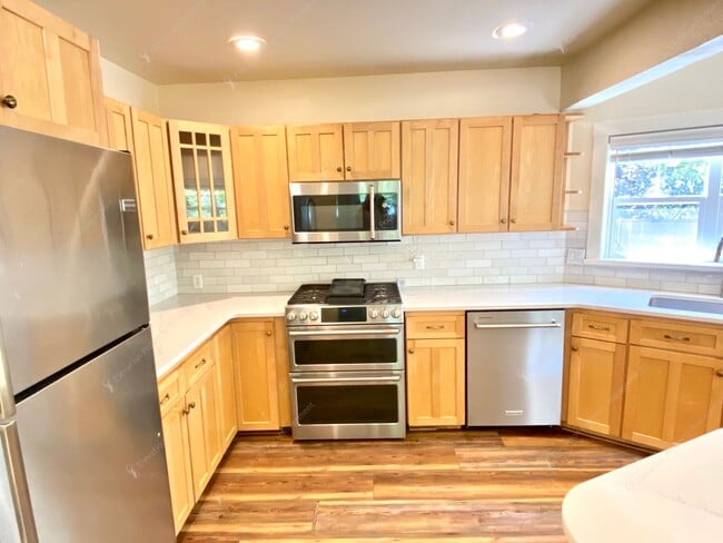 Photo - Large 4 BR Home in River West with great walkability!