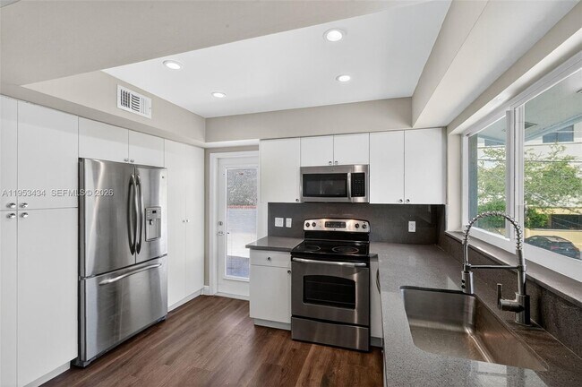 Photo - 539 Menendez Ave Unidad 539