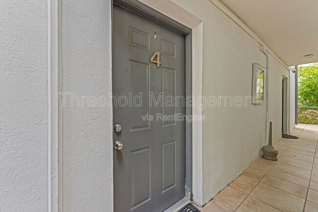Photo - 150 SW 10th St Unidad 4