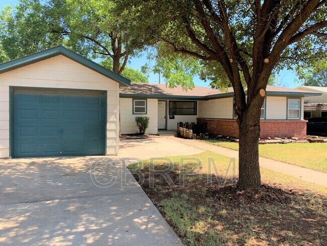 Photo - 3010 44th St