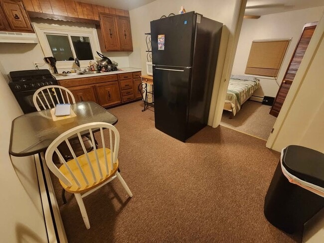 Building Photo - 430 Jordan Ave Unit 7