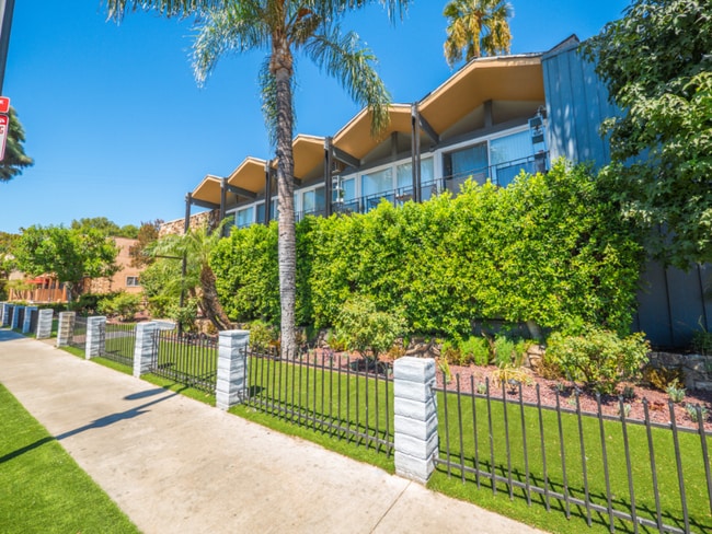 Photo - 20951 Roscoe Blvd Unit 13