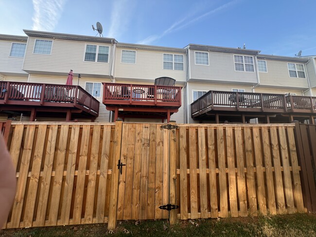 Photo - 7518 Oakpost Ct Townhome