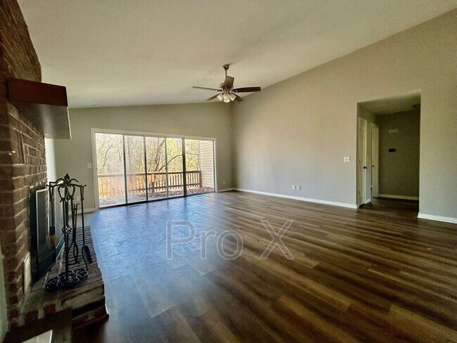 Photo - 12 Newport Cir