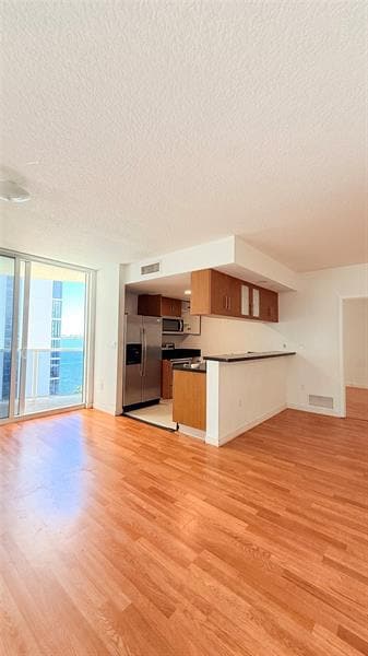 Photo - 601 NE 23rd St Unit 902