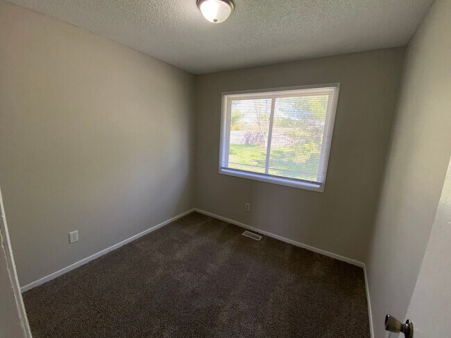 Photo - 1630 Pleasant View Dr Unit 1630 E Pleasant View Drive