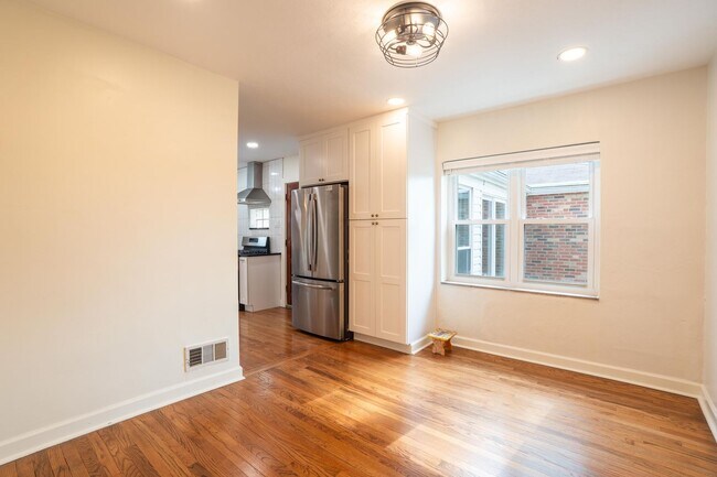 Photo - 5011 McCausland Ave
