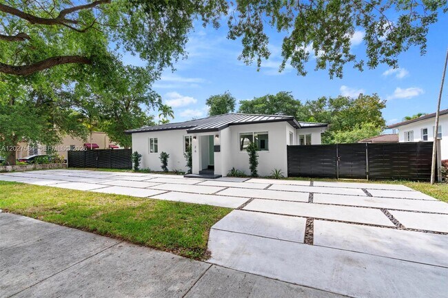 Photo - 26 NE 88th St