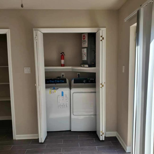 Photo - 1536 Hickory Ave