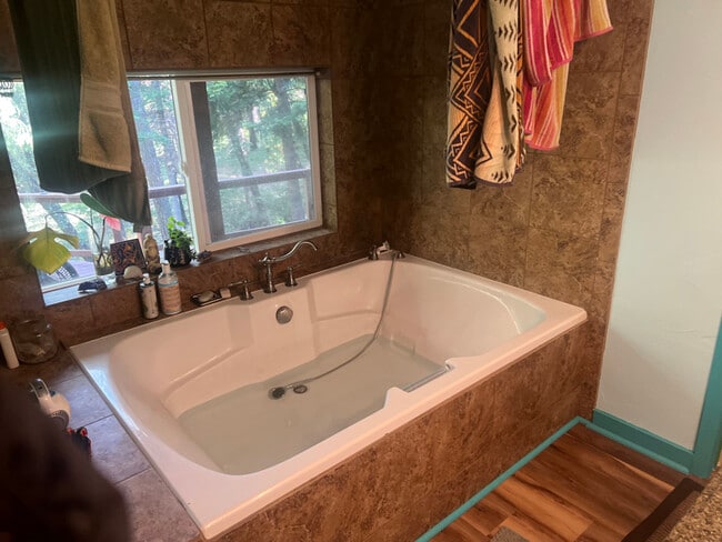 Photo - 18833 Rock Creek Rd