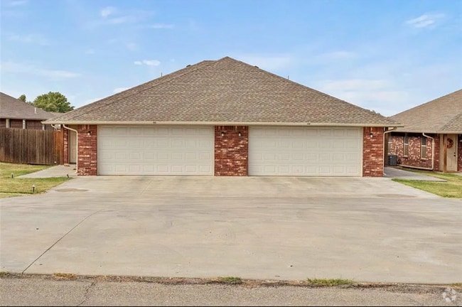 Building Photo - 1609 Lawter Rental