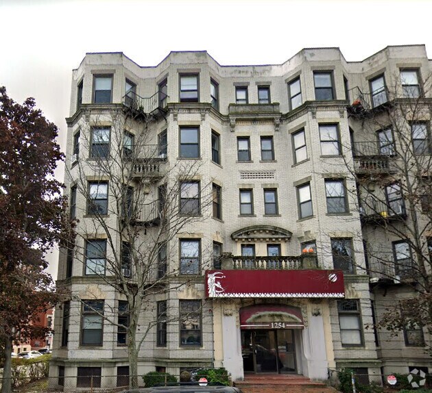 Building Photo - 1254 Commonwealth Ave Unit 1254 Commonwealth Ave #19 Rental