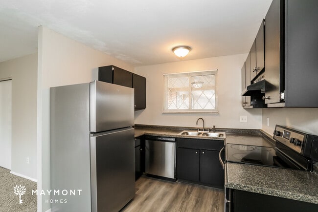 Photo - 2540 Highwood Ln