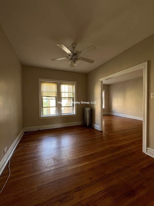 Photo - 912 Reba Pl Unit 2N