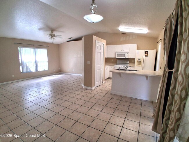 Photo - 1351 Danbury St SW