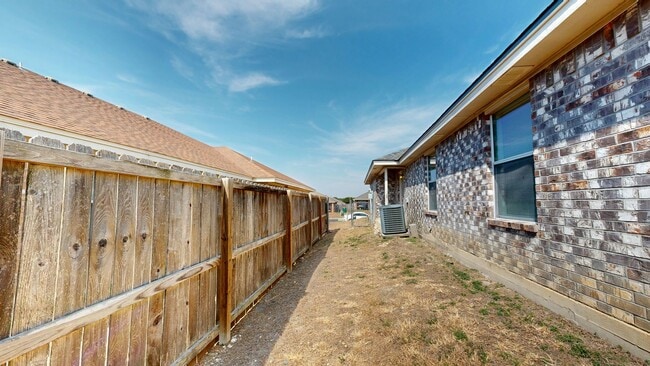 316 Cedar Ridge Dr