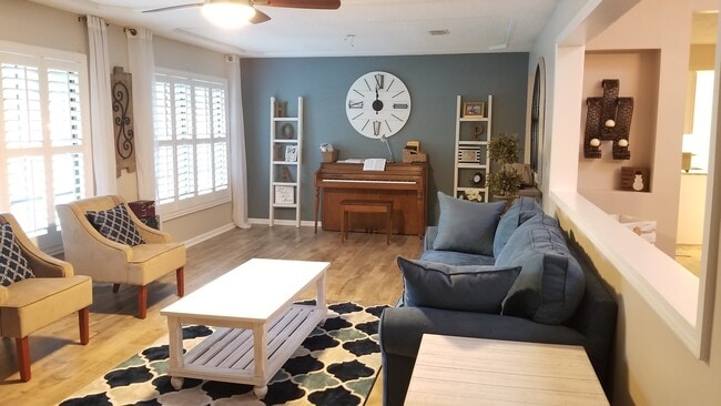 Photo - 1751 Horton Dr