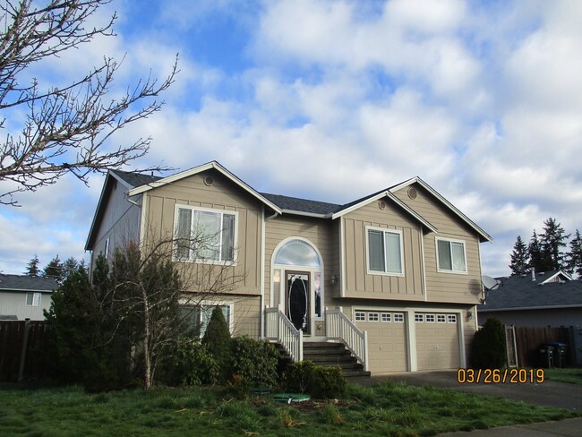 Remodeled 4BD Home Heart Of Yelm! Plus Lar... - Remodeled 4BD Home Heart Of Yelm! Plus Lar...