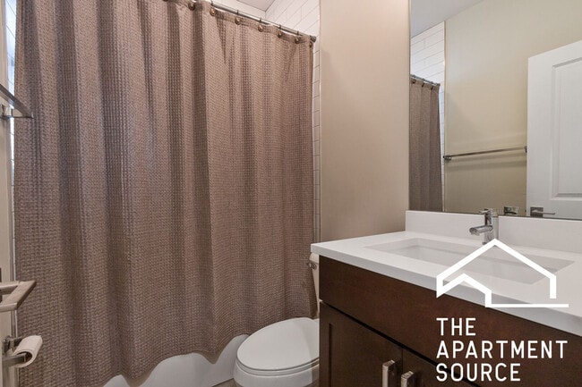 Photo - 1946 W Nelson St Unidad 1W