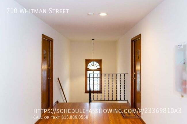 Photo - 710 Whitman St