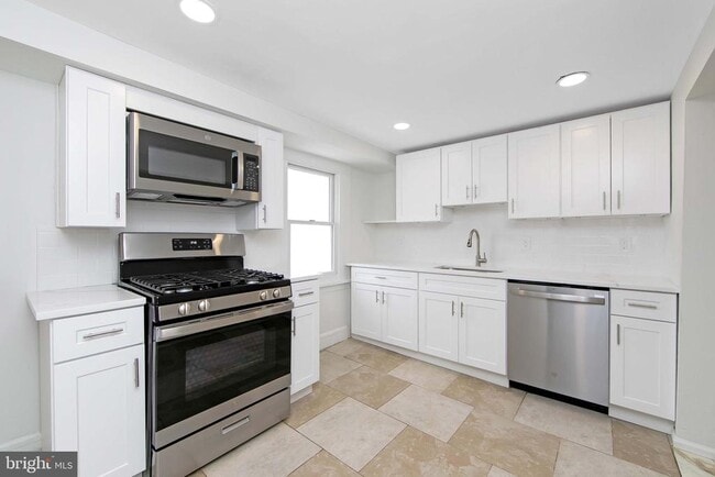 Photo - 201 Chester Ave Unit C