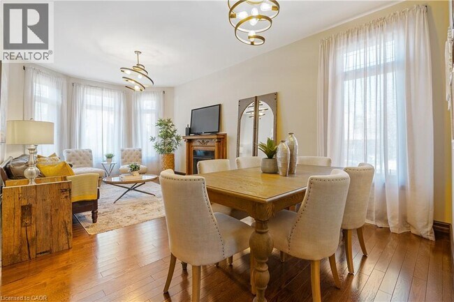 Photo - 107 Catharine St S