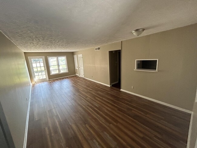 Photo - 3210 Tallywood Dr