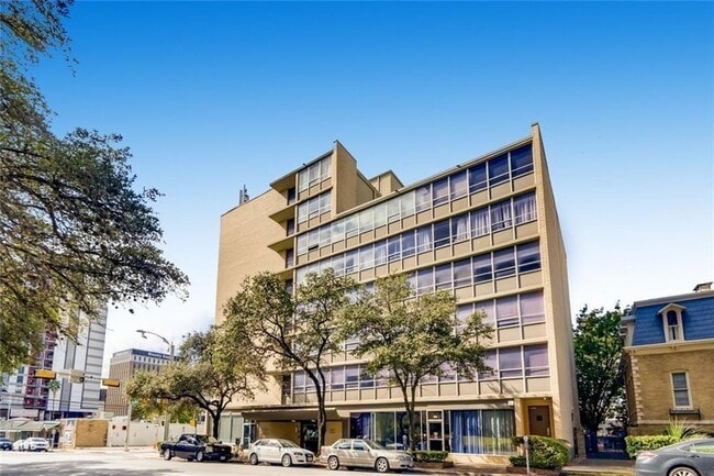 Building Photo - 1800 Lavaca St Unit 607