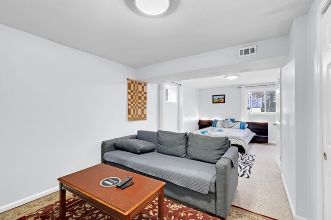 Photo - 7109 Layton Dr Unidad 1