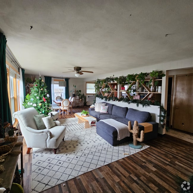 Building Photo - 305 N Hickory St Unit 305 N Hickory St Rental