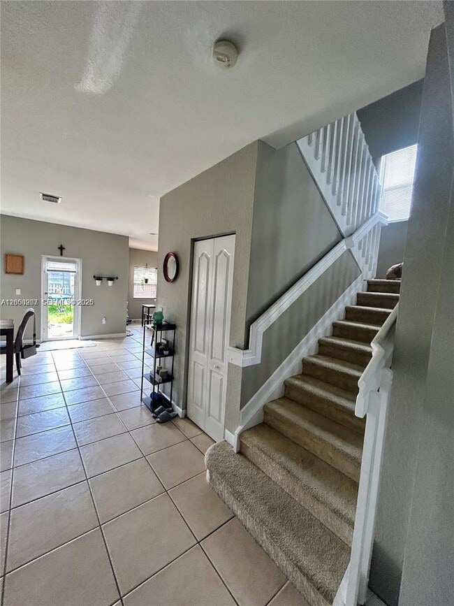 Photo - 215 NE 32nd Terrace
