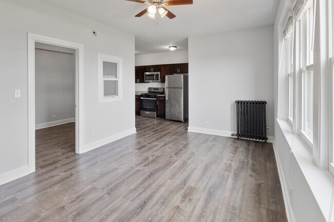 Photo - 1608 W Sherwin Ave Unit 608