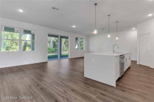 Photo - 263 Trilby Rd SW