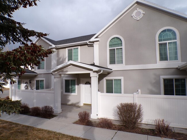 Building Photo - 1464 S Silver Maple Ct