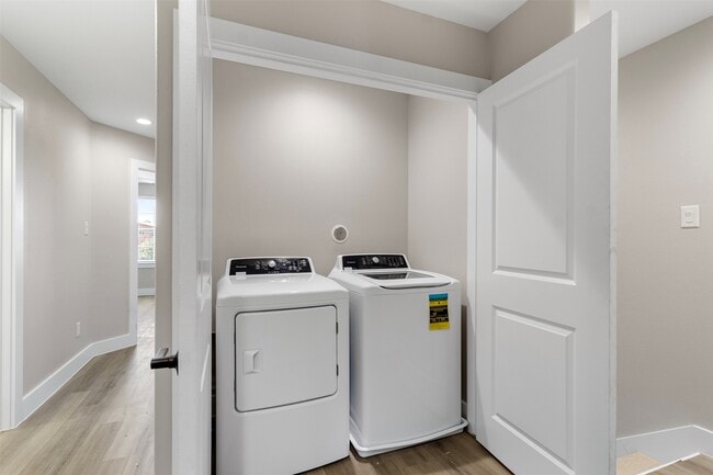 Photo - 3150 S Cleveland St