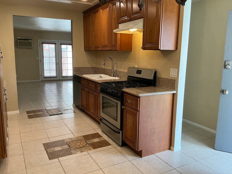 7601 Volga Dr