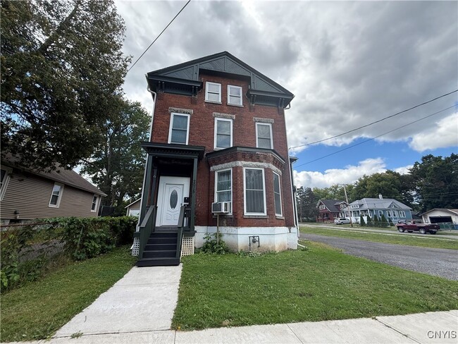 Building Photo - 2015 Highland Ave Rental