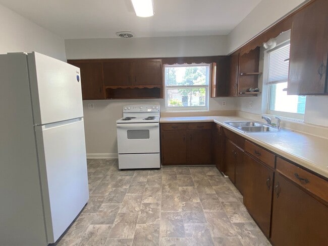 Photo - Inviting 2-Bedroom Home in Central Lakeland – Now Available!