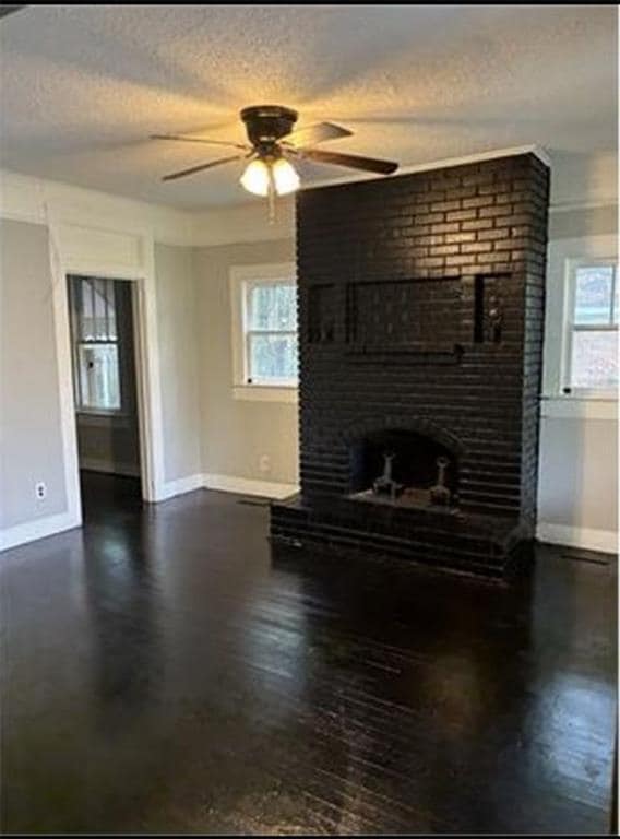 Photo - 925 Kooiman St