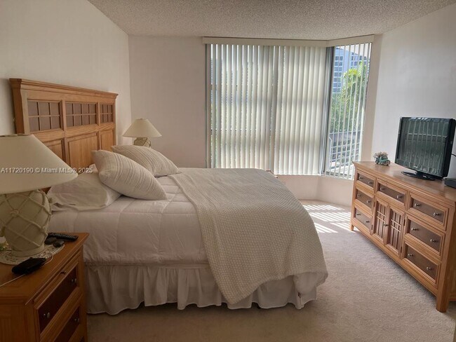 Photo - 3400 NE 192 St Unit 410
