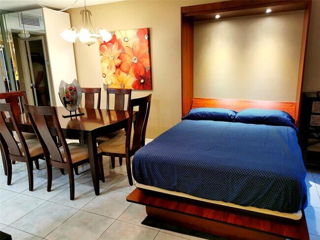 Photo - 4010 Swansea Crescent