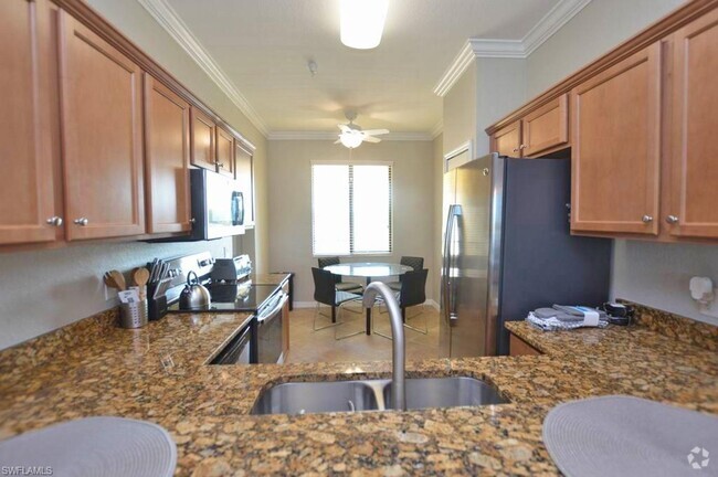 Building Photo - Golfer's Paradise - this Penthouse Floor 2... Unit 643