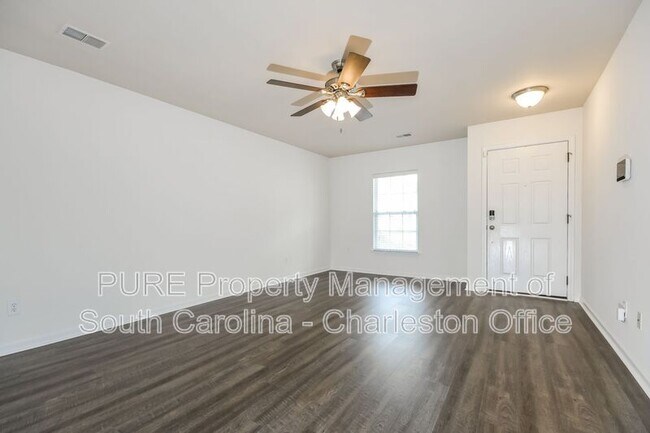 Photo - 191 Emerald Isle Dr