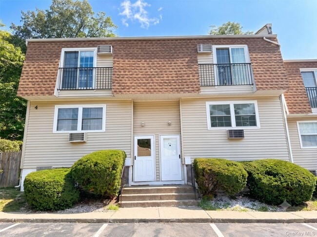 Building Photo - 4 Forge Gate Dr Unit F1
