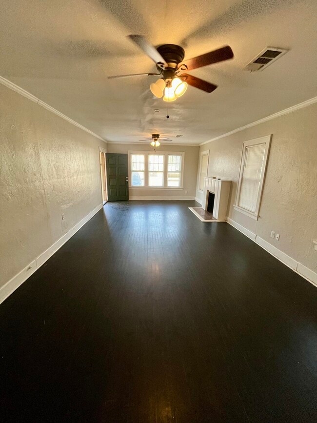 Photo - 1625 Ave Y