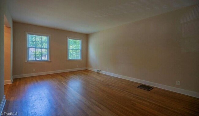 Photo - Beautiful 3/ 1 Home for Rent!