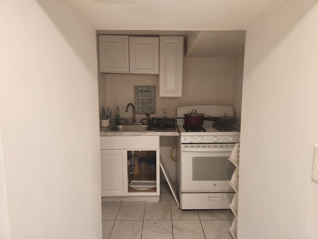 15 Treno St Unit 2
